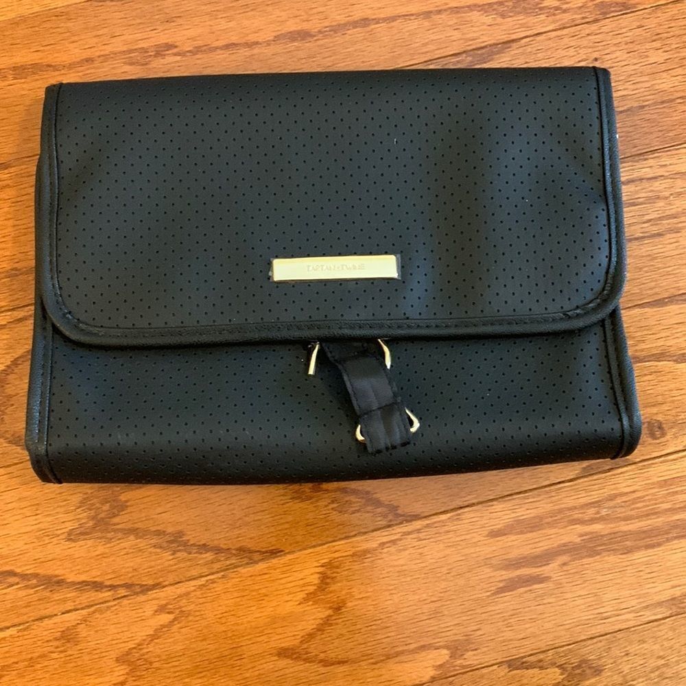 NWOT Tartan Twine travel cosmetics/hygiene case